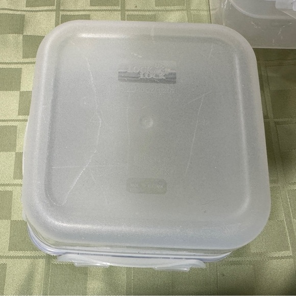 4 Lock n Lock containers - Picture 4 of 6